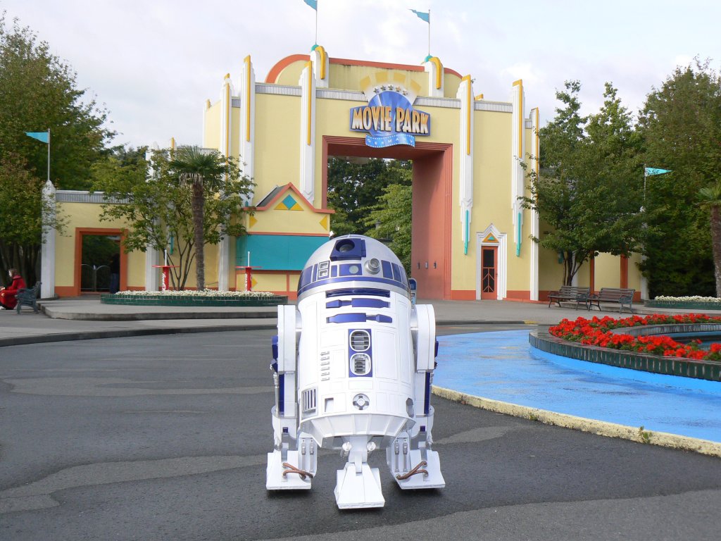 R2 in front of the gate